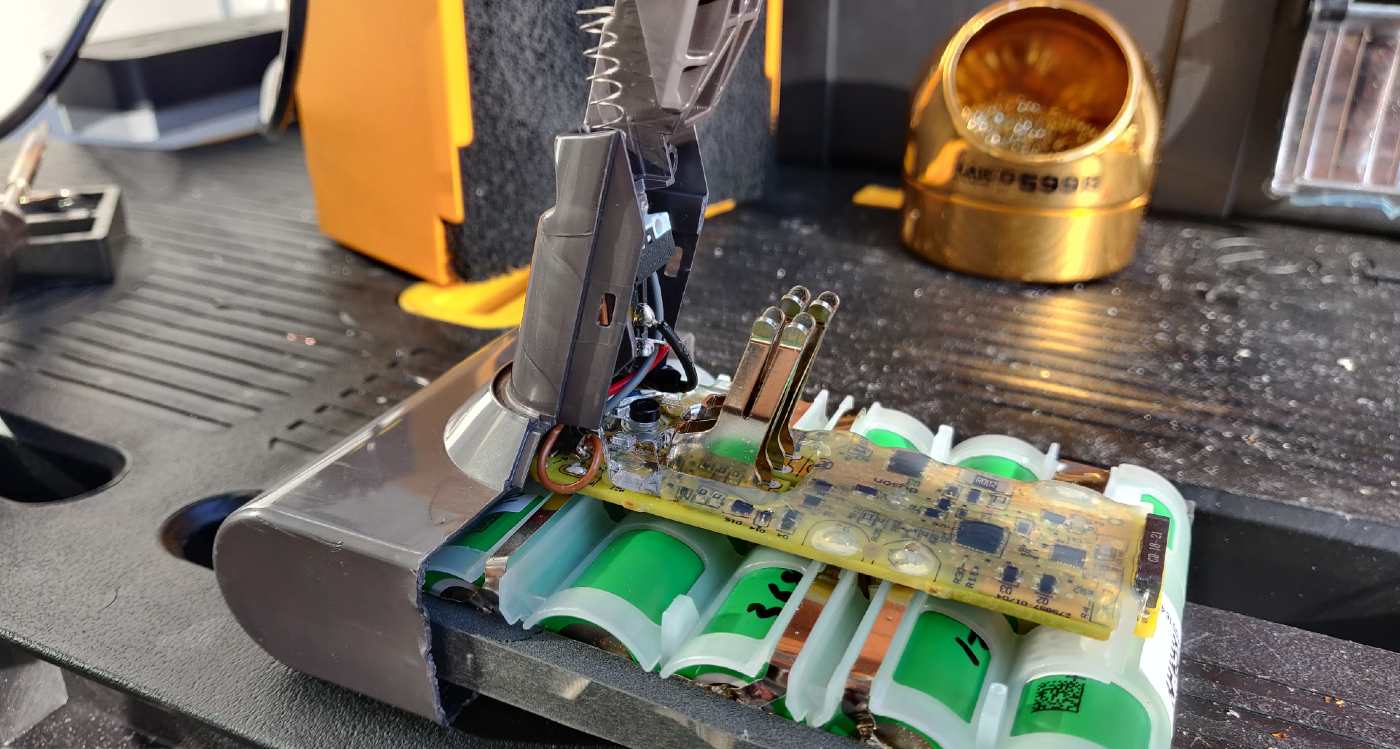 Troubleshooting Common Dyson Battery Issues: Solutions and Tips