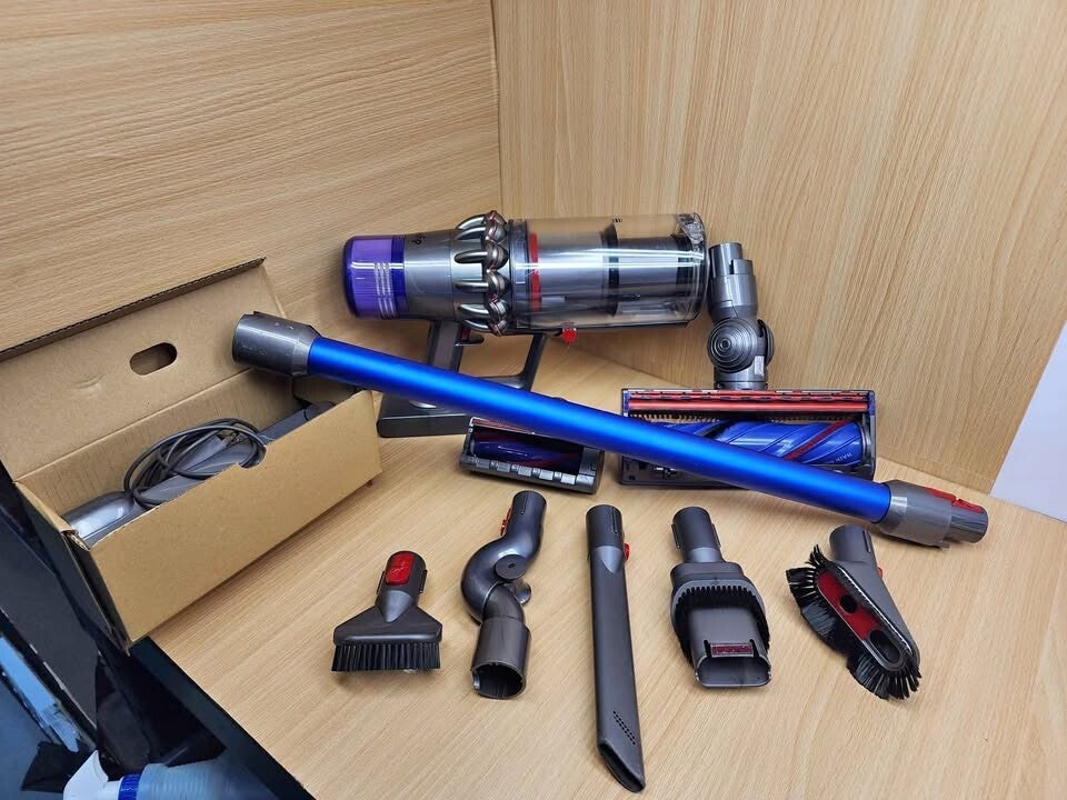Dyson V11 Torque Drive+ Cordless Vacuum Cleaner with Extra Attachments