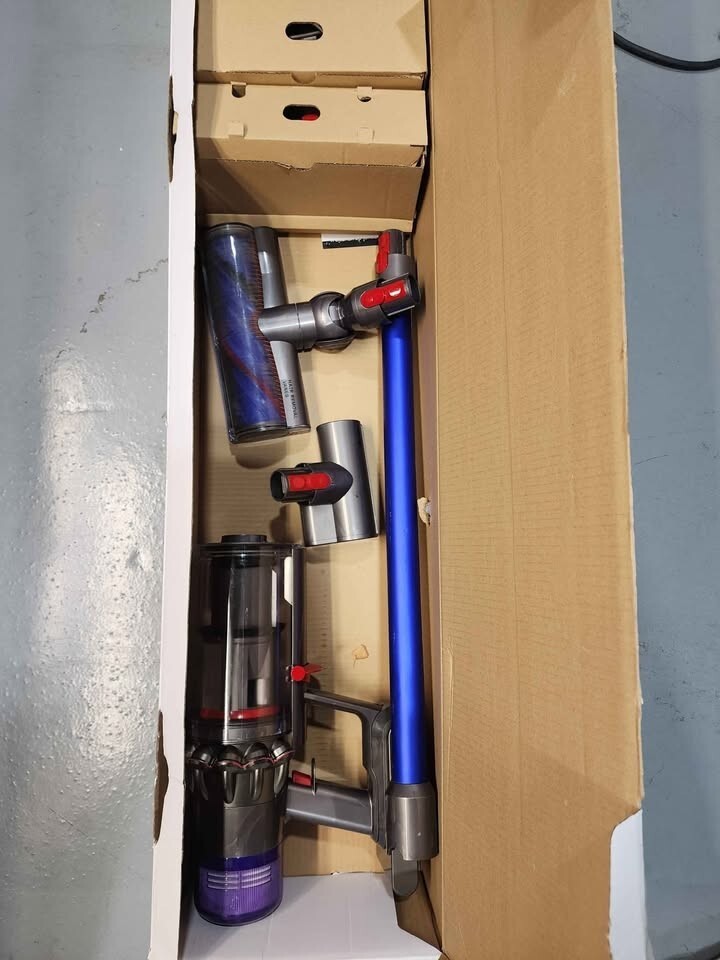 Dyson V11 Torque Drive+ Cordless Vacuum Cleaner with Extra Attachments