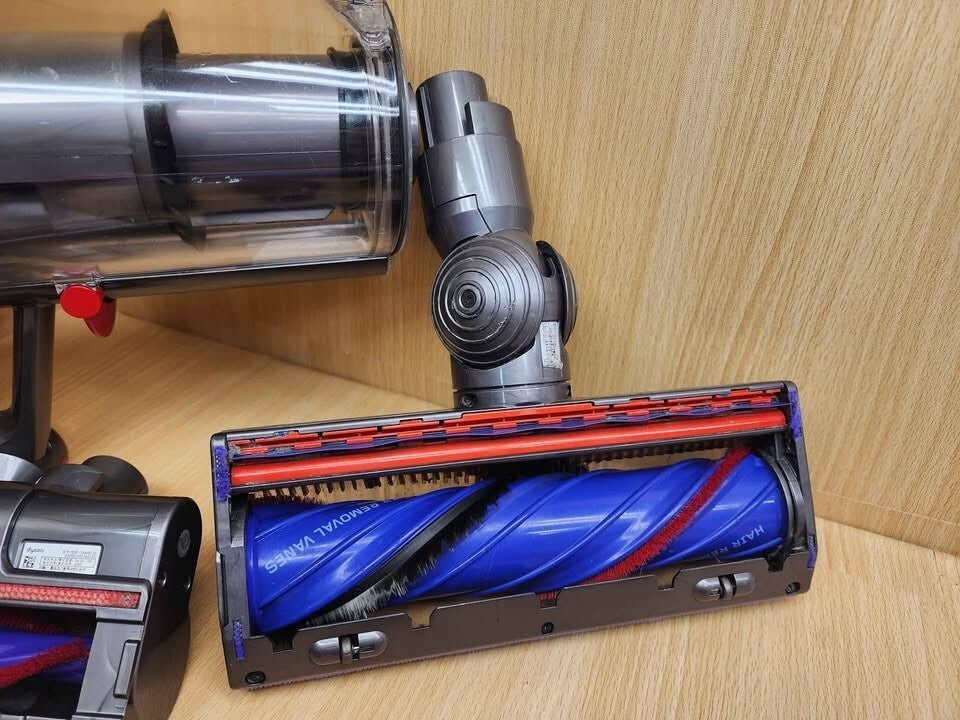 Dyson V11 Torque Drive+ Cordless Vacuum Cleaner with Extra Attachments